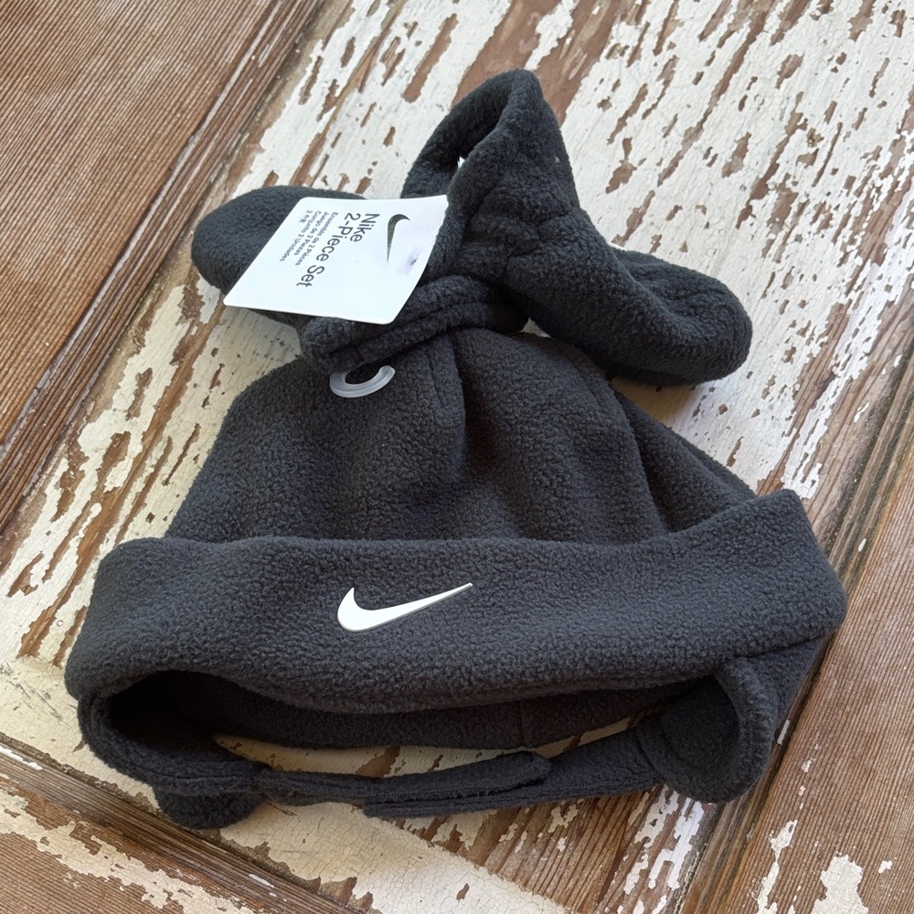 Nike Charcoal Fleece Hat & Glove set - Infant